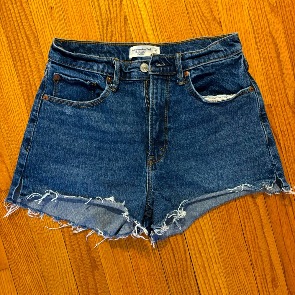 Abercrombie Curve Love High Rise Mom Short Jean Shorts Size 4/27
